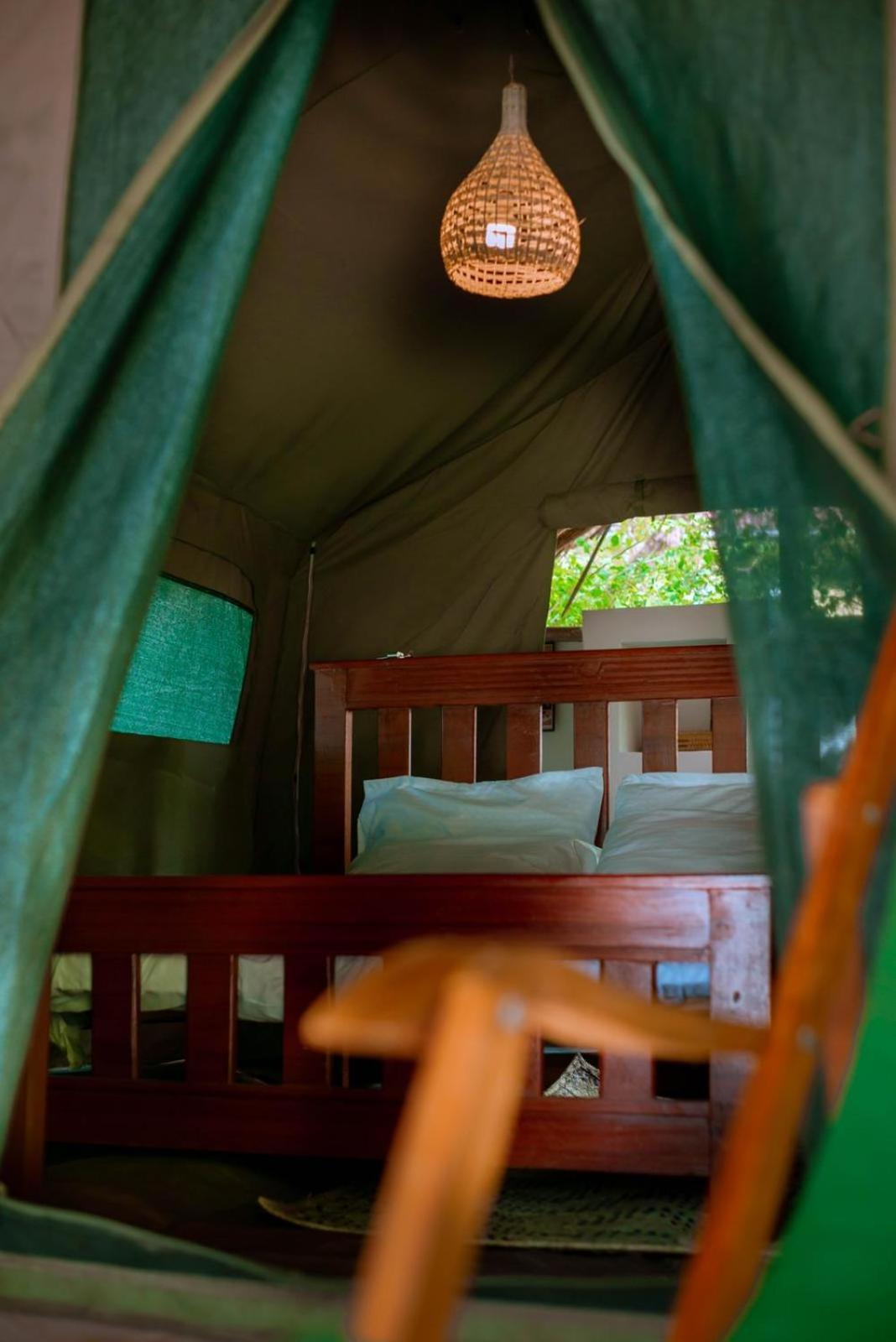 Mikadi Beach Camp & Backpackers Hostel Dar es Salaam Ngoại thất bức ảnh