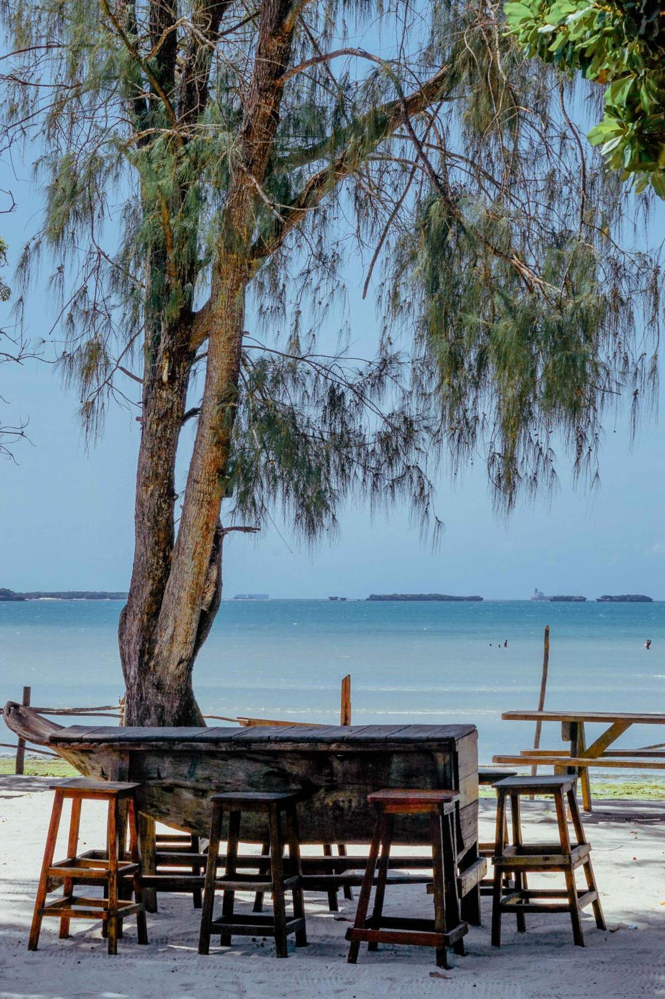 Mikadi Beach Camp & Backpackers Hostel Dar es Salaam Ngoại thất bức ảnh