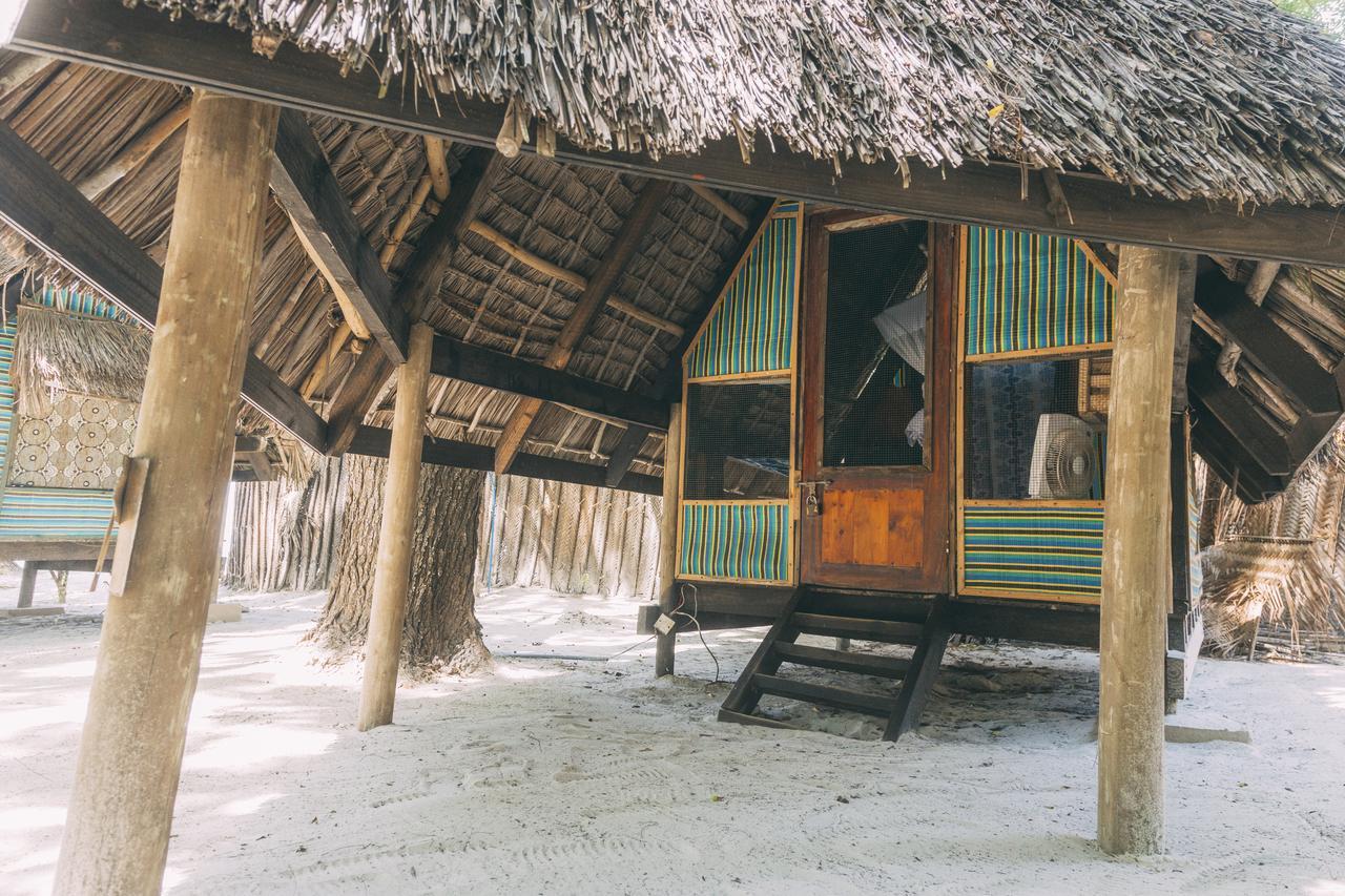 Mikadi Beach Camp & Backpackers Hostel Dar es Salaam Ngoại thất bức ảnh