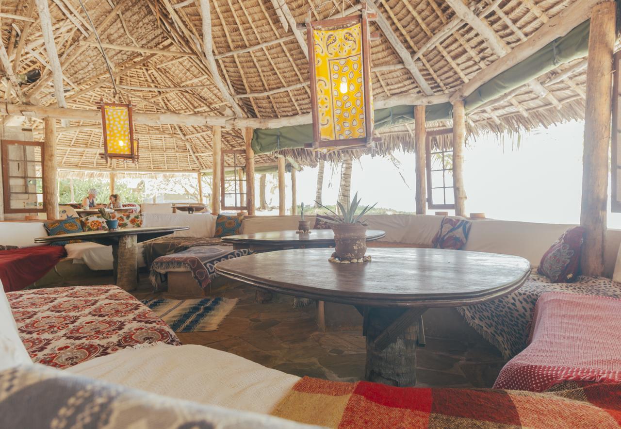 Mikadi Beach Camp & Backpackers Hostel Dar es Salaam Ngoại thất bức ảnh