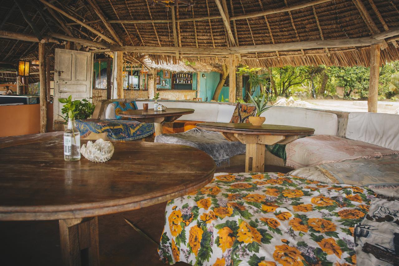 Mikadi Beach Camp & Backpackers Hostel Dar es Salaam Ngoại thất bức ảnh