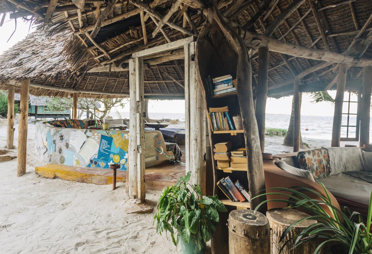 Mikadi Beach Camp & Backpackers Hostel Dar es Salaam Ngoại thất bức ảnh